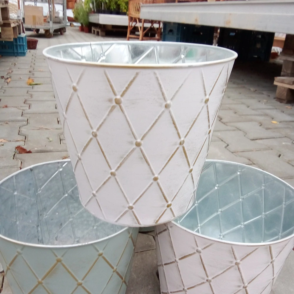 Obal na květináč - vzor pika bílý - plech 21cm kulatý