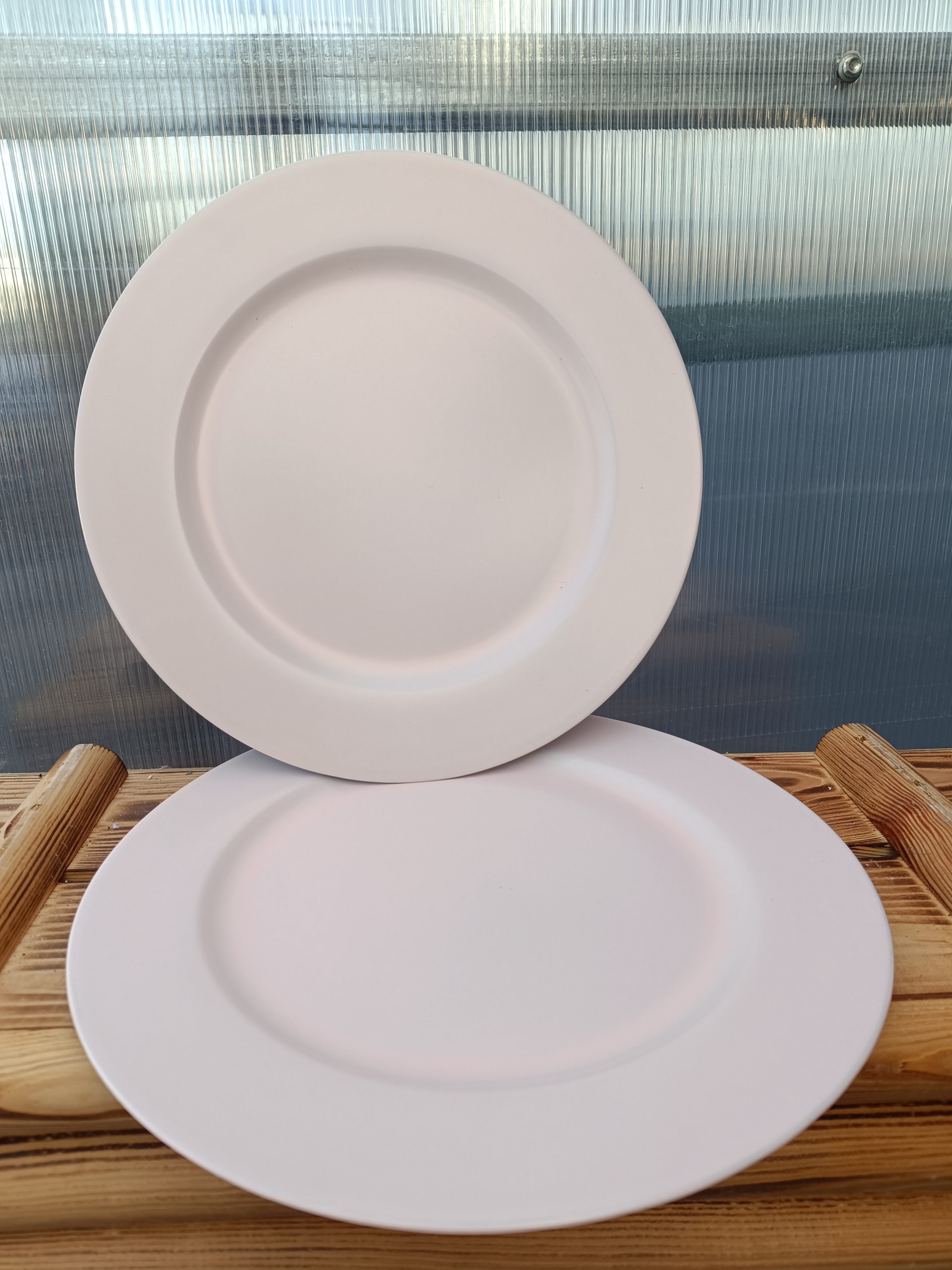 Dekorační talíř kulatý bílý - plast 33cm