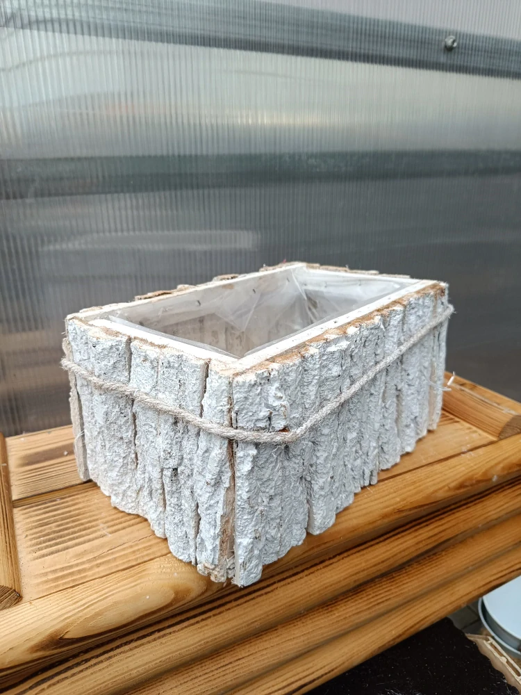 Dřevěný dekorační truhlík Kůra bílý juta 27x17cm