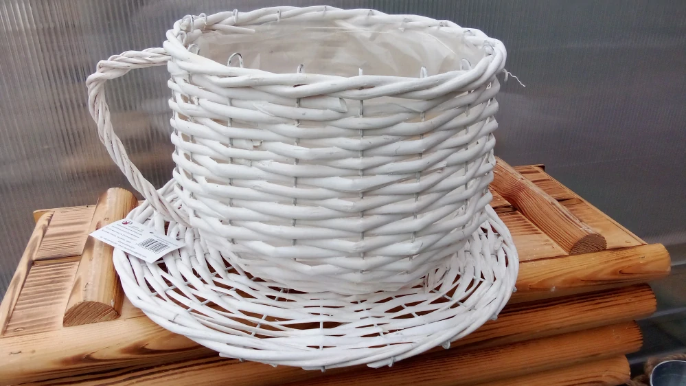 Dřevěný dekorativní košík Hrnek - bílý 35cm