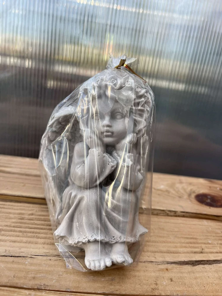 Andělíček - sádrová figurka v. 13cm šedá