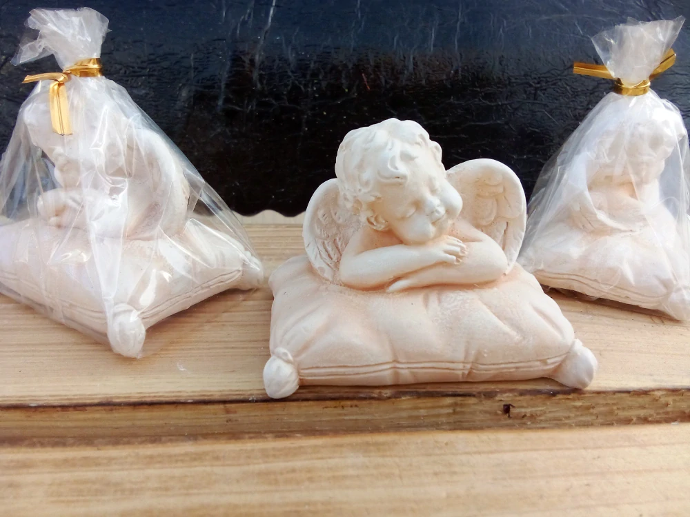 Andělíček - sádrová figurka v.5cm krémová