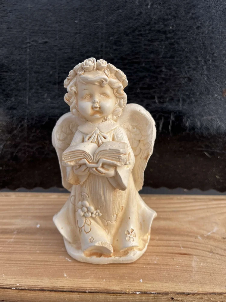 Andělíček - sádrová figurka v.14cm krémová