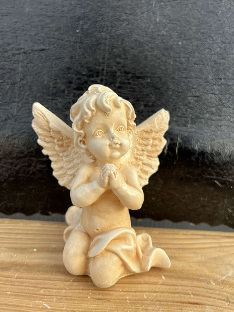 Andělíček - sádrová figurka v.11cm krémová