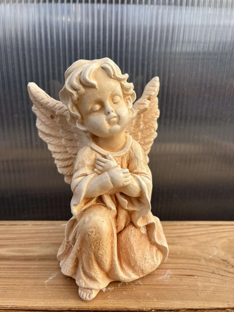 Andělíček - sádrová figurka v.17cm krémová