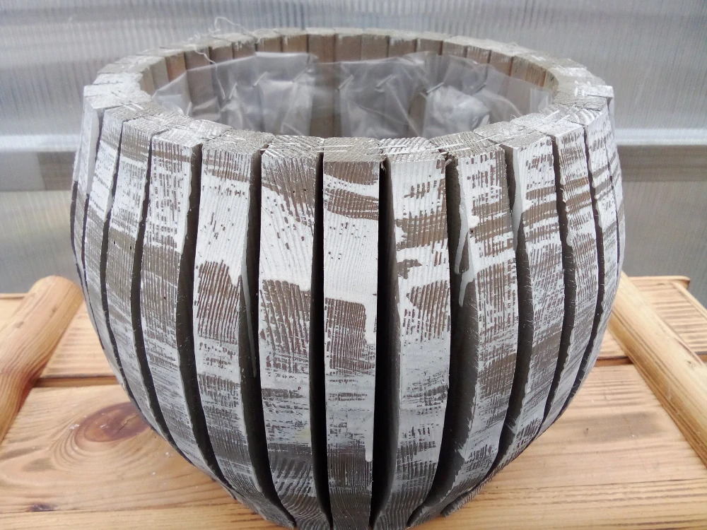 Dřevěný dekorační květináč bílo-šedý 38x23x13cm