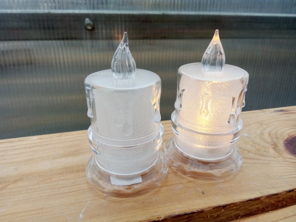 Plastová led svíce 8cm