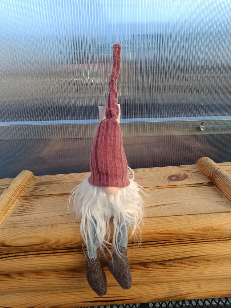 Skřítek - s fialovou čepici - dekorace - v35cm