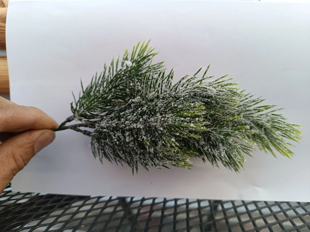 Dekorační větev umělá 30cm