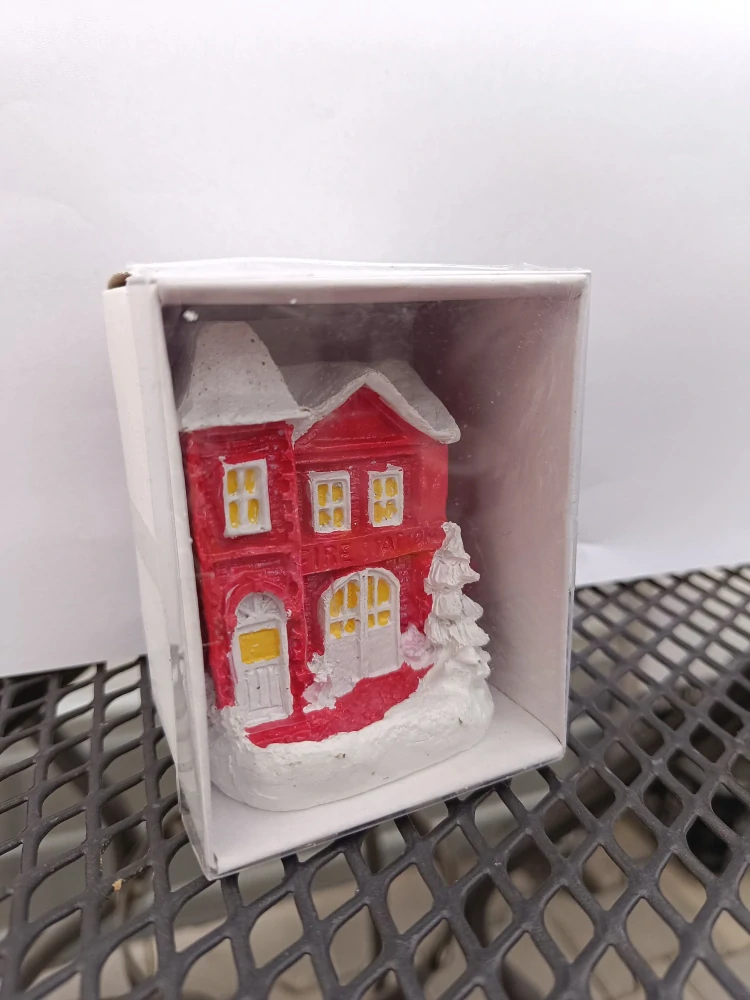 Vánoční dekorace - Chaloupka červená - v.7cm