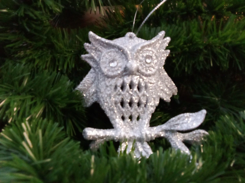 Vánoční dekorace sova postříbřená na zavěšení 11cm