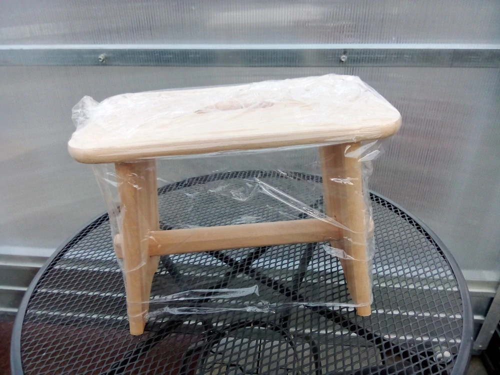 Dřevěná stolička barvená 36cm