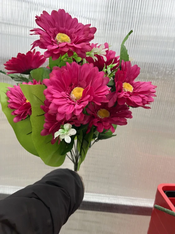 Plastová kytice - gerbera tmavě růžová46cm