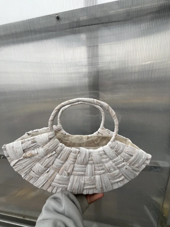 Ratanový truhlík - kabelka bílá 37x12x25cm