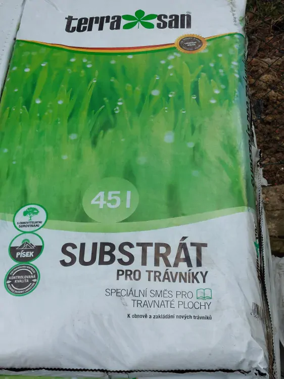 Substrát pro trávník 45l
