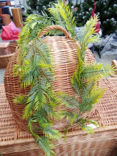 Plastová květina popínavá zelená délka 120cm
