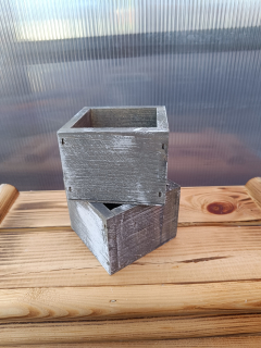 Dřevěný dekorační truhlík - šedý čtverec 11x11cm