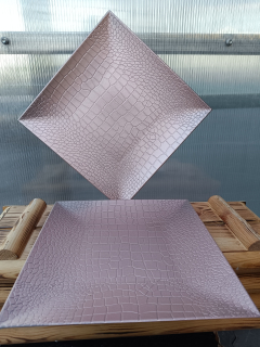 Dekorační talíř čtverec růžový kůže - plast 30cm