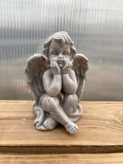Andělíček - sádrová figurka v.12cm šedá