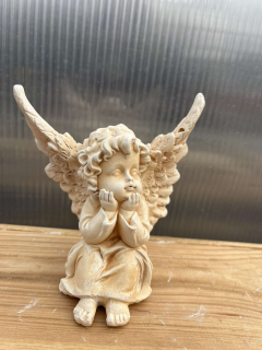 Andělíček - sádrová figurka v.12cm krémová