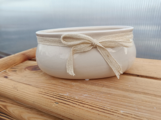 Květináč keramický s mašlí - bílý 18cm