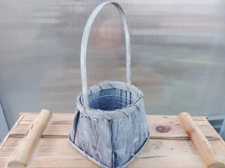 Dřevěný dekorační košík Kůra šedý 16x14x33cm