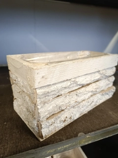 Dřevěný dekorační truhlík 25x13x12.5cm