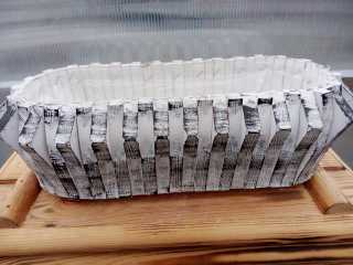Dřevěný dekorační truhlík oval- bílo-černý 48x22x13cm