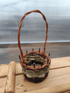 Proutěný košík - hnědý 12x25cm