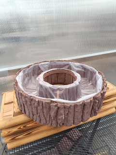 Dřevěný dekorační truhlík kulatý -řez stromu- hnědá 38x10cm
