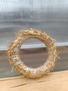 Slaměný věneček 19cm