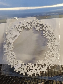 Vánoční dekorace - k zavěšení - věnec bílý   - 20cm