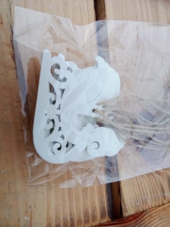 Dekorace vánoční sáňky k zavěšení bílé balení  ( 6ks)