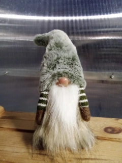 Skřítek-hnědozelený-dekorace-v31cm