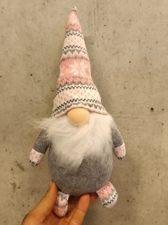 Skřítek-šedorůžová-dekorace-v37cm