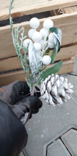 Dekorační větvička - bílá 22cm