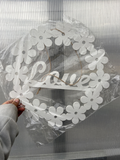 Koule s nápisem Love k zavěšení 35cm